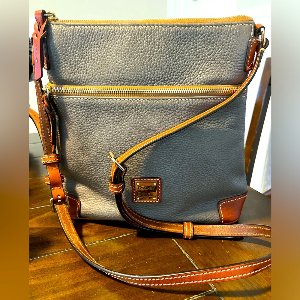 Dooney& Bourke Crossbody